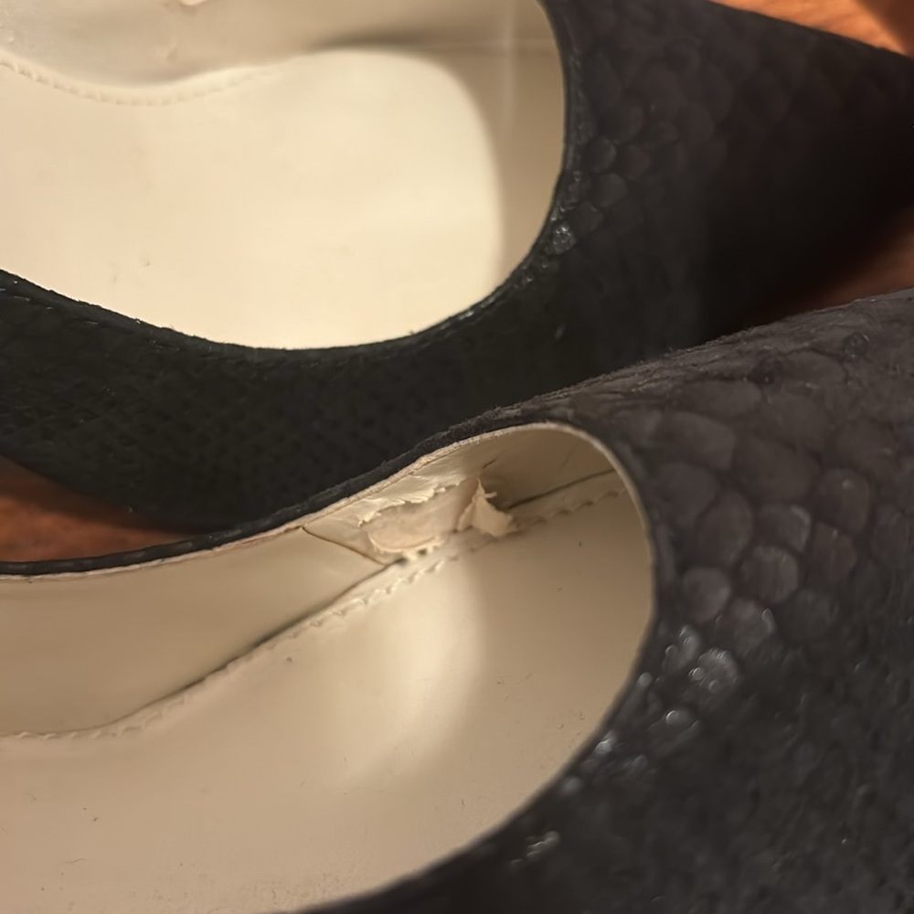 Black heels - Picture 4 of 7
